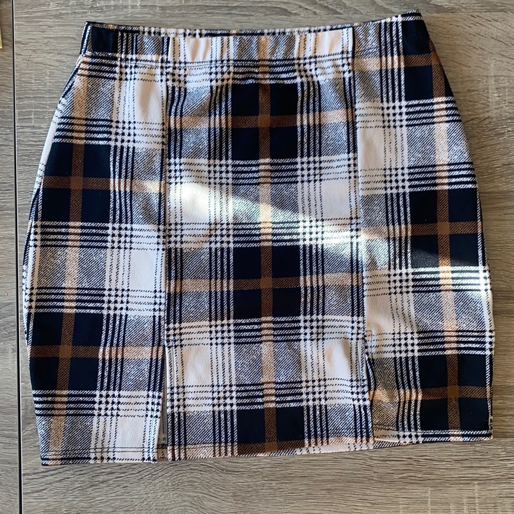 Trendy Plaid Skirt Slits in Front